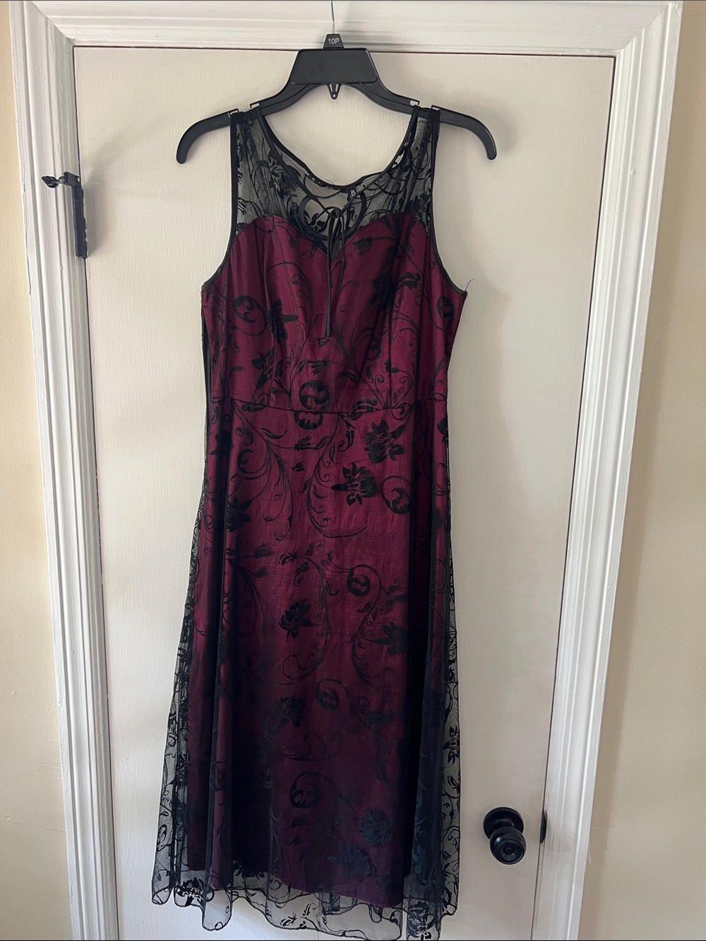 Acevog Burgundy Midi Dress with Black Floral Lace